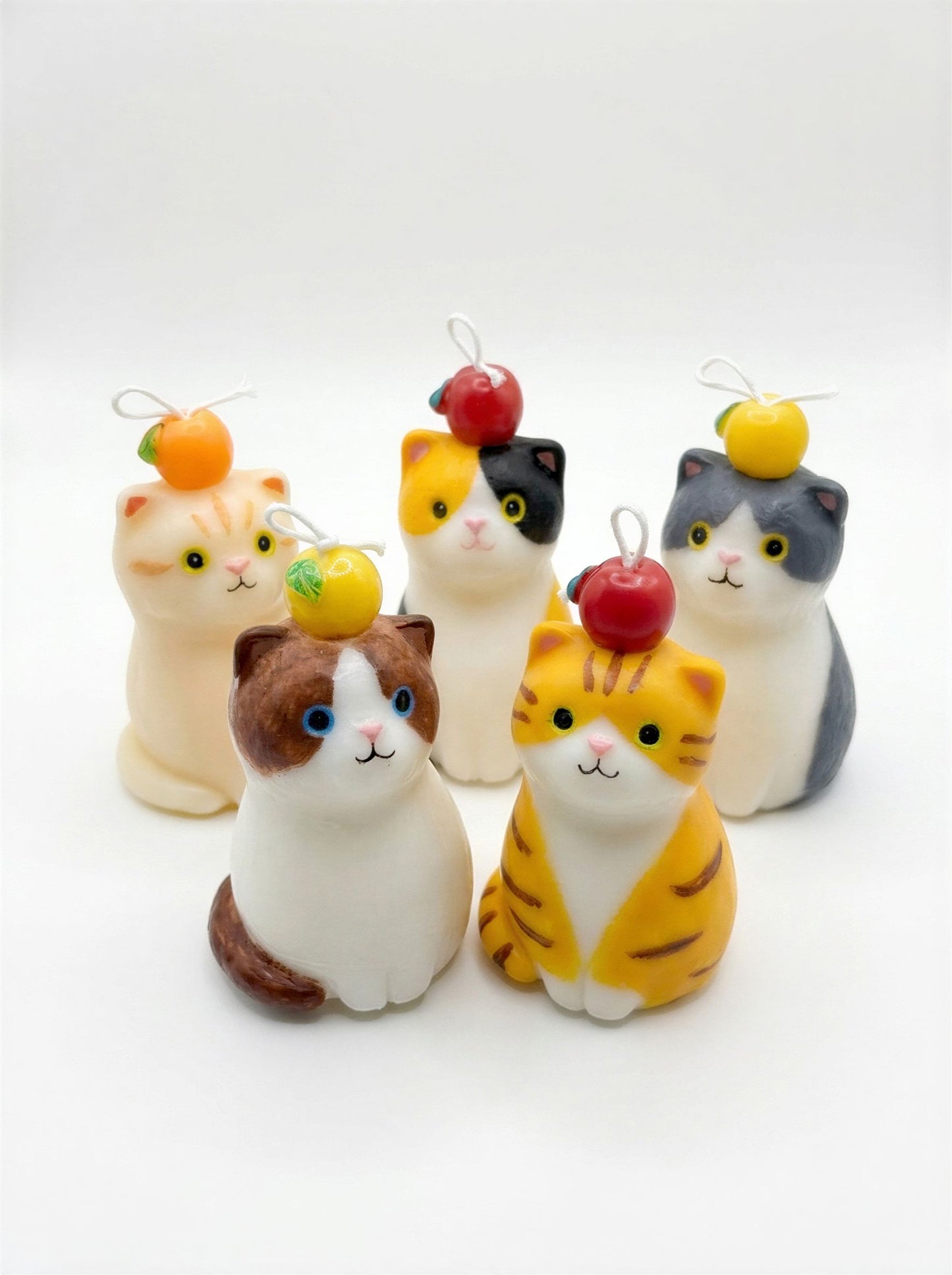 Cream Cat Candle 133g/4.7oz · White Tea — Handmade Calming Candle