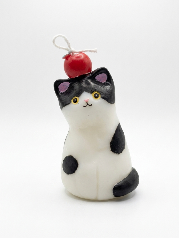 Cow Cat Candle 95g/3.35oz · Oak Hazelnut — Handmade Calming Candle