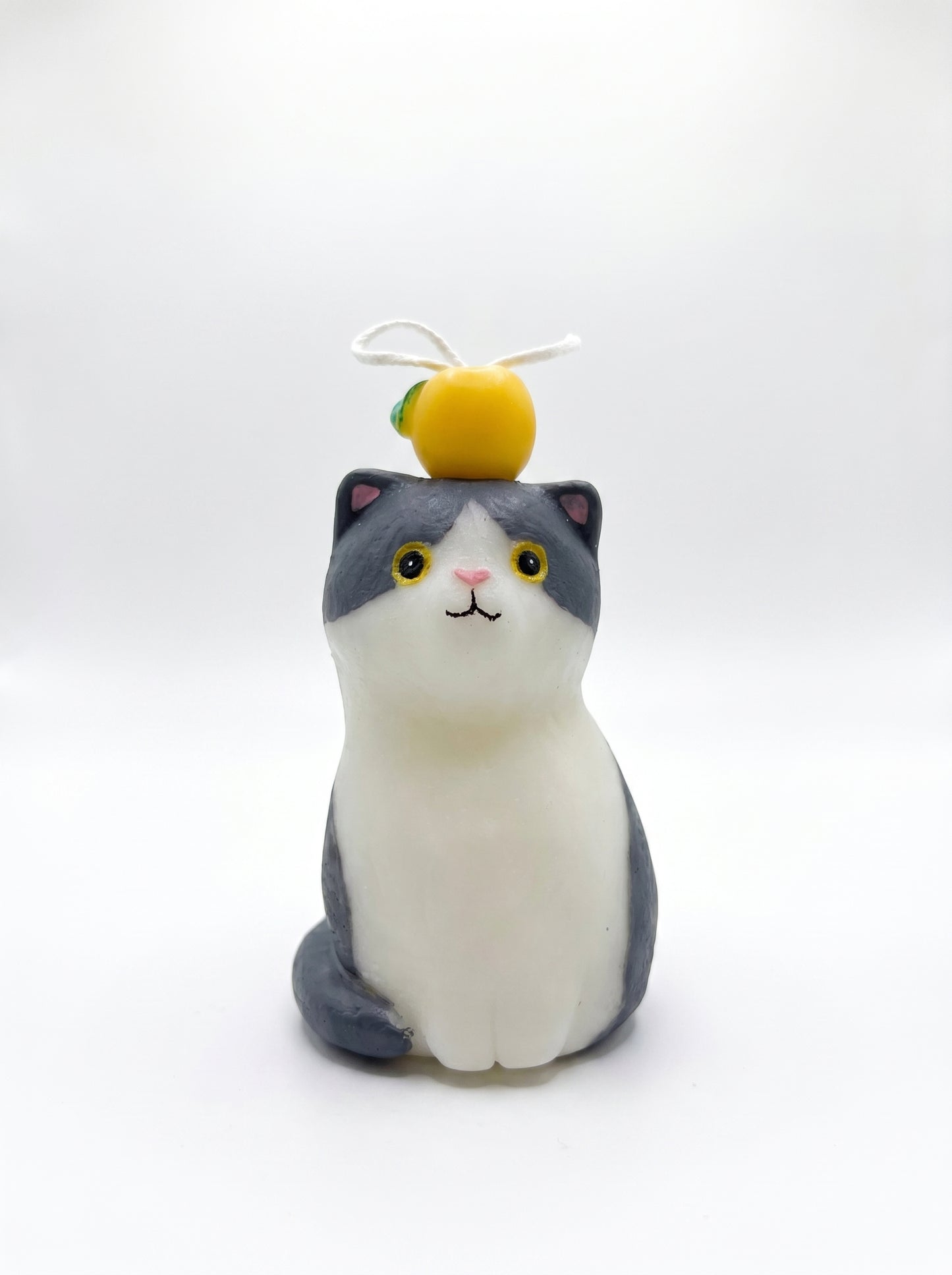 Blue-White Cat Candle 133g/4.7oz · Rose — Handmade Calming Candle