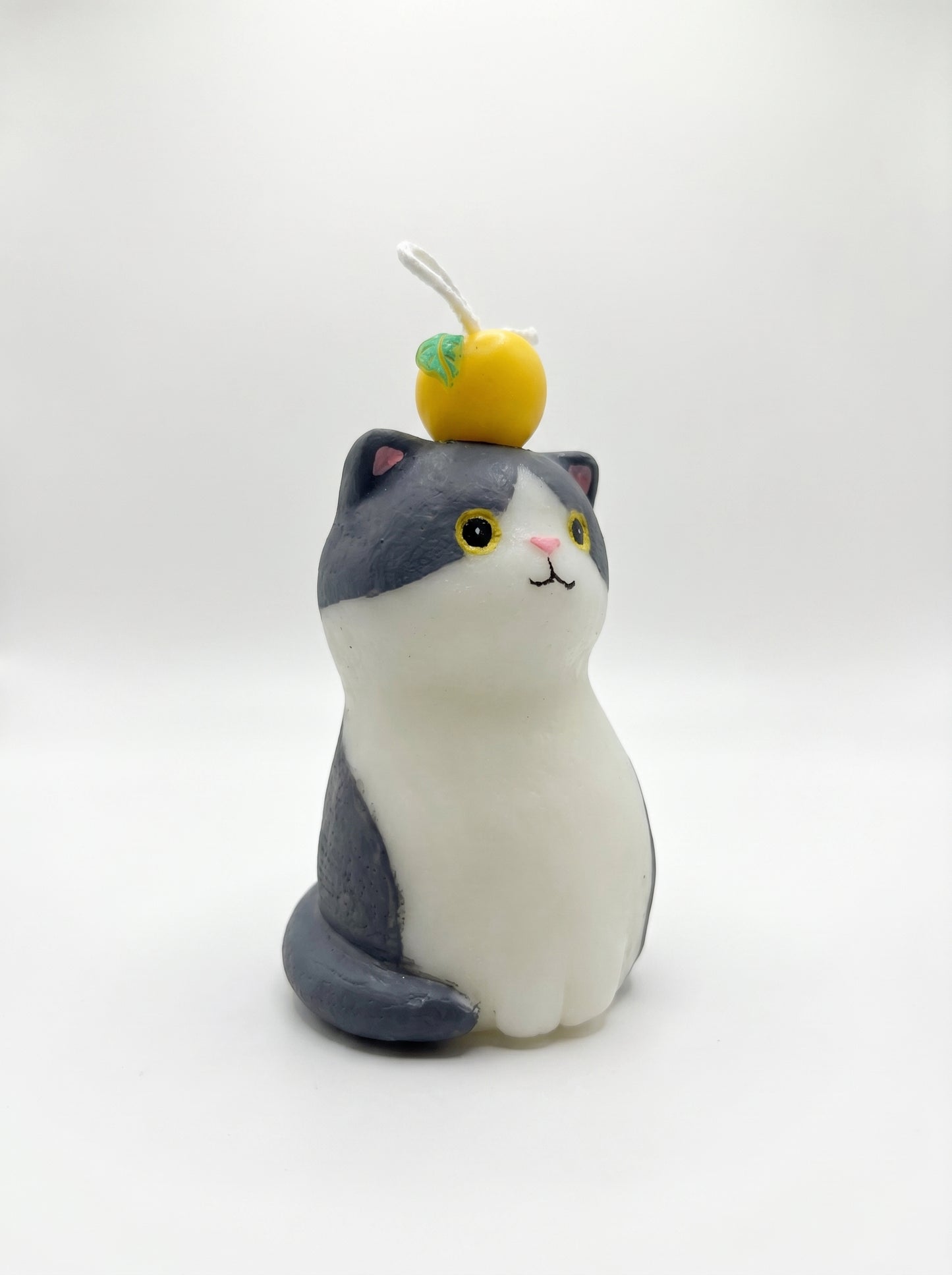 Blue-White Cat Candle 133g/4.7oz · Rose — Handmade Calming Candle