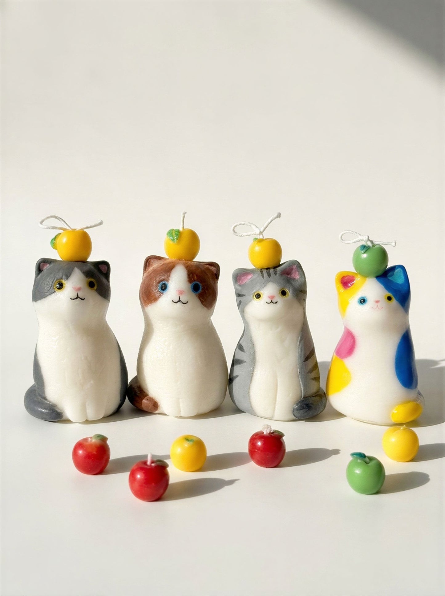 Calico Cat Candle 95g/3.35oz · Gardenia — Handmade Calming Candle